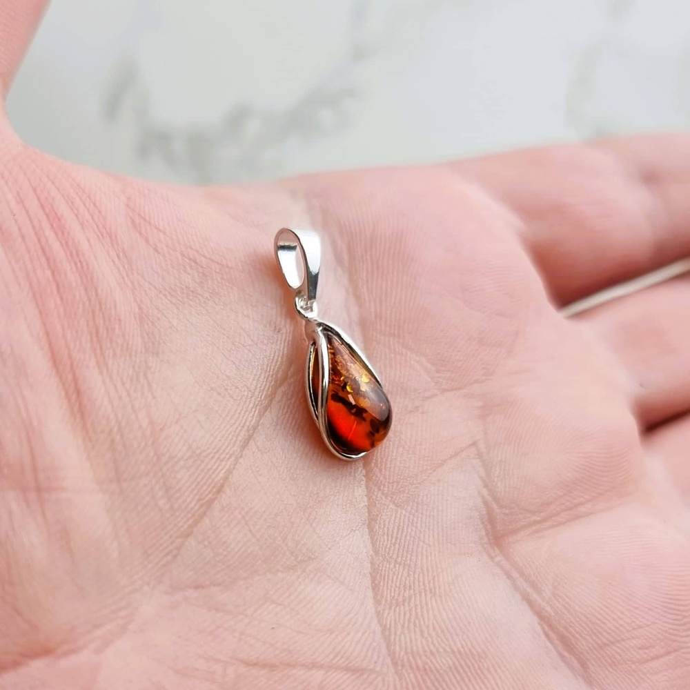 925 Sterling Silver & Genuine Baltic Amber Modern Teardrop Pendant - G235