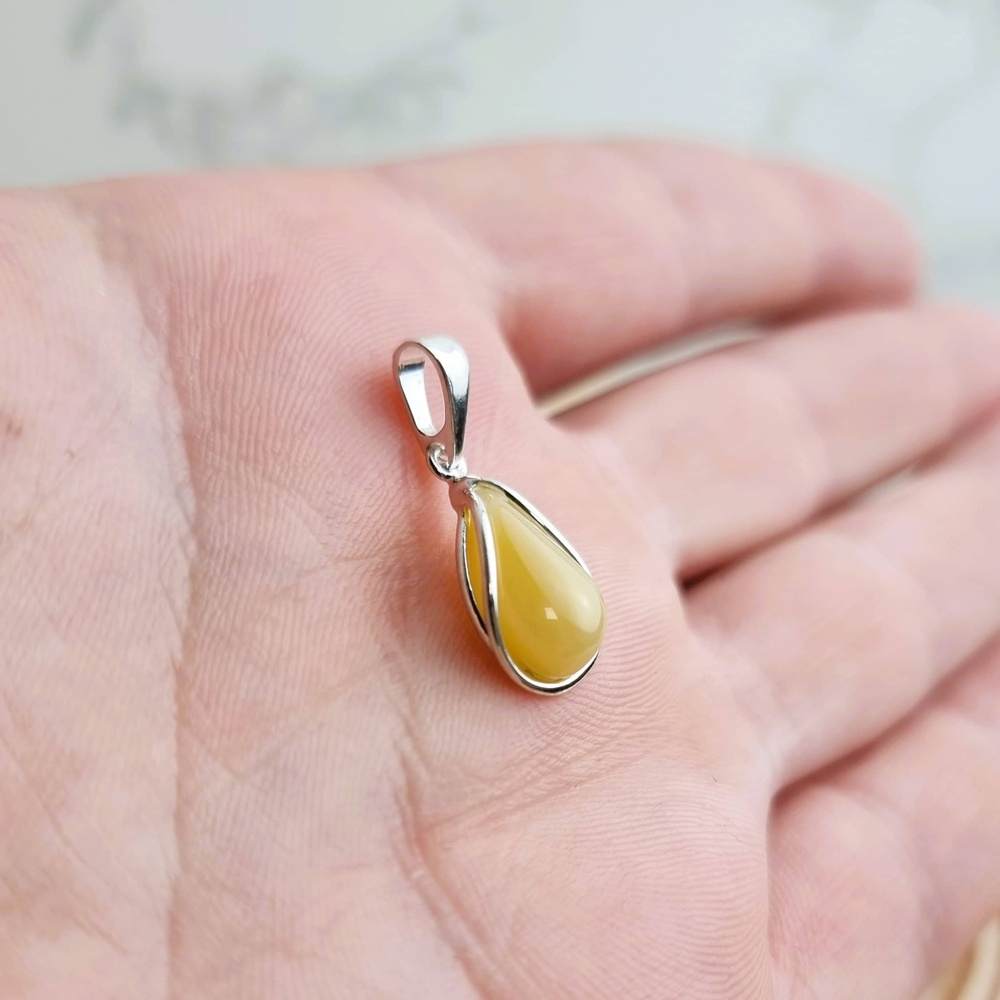 925 Sterling Silver & Genuine Baltic Amber Modern Teardrop Pendant - G235