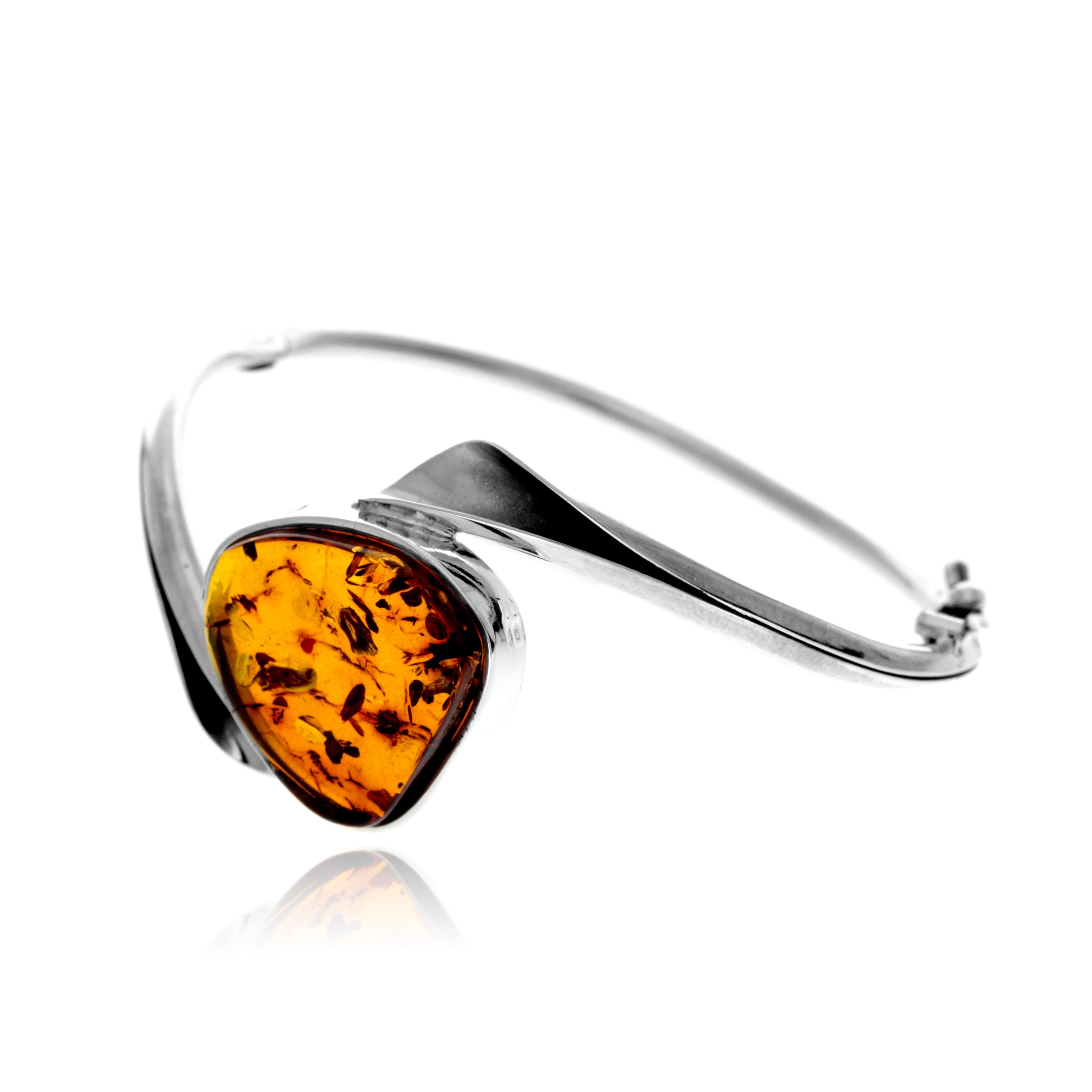 0043280f55a16ef0cfc94087d6b9f6ba