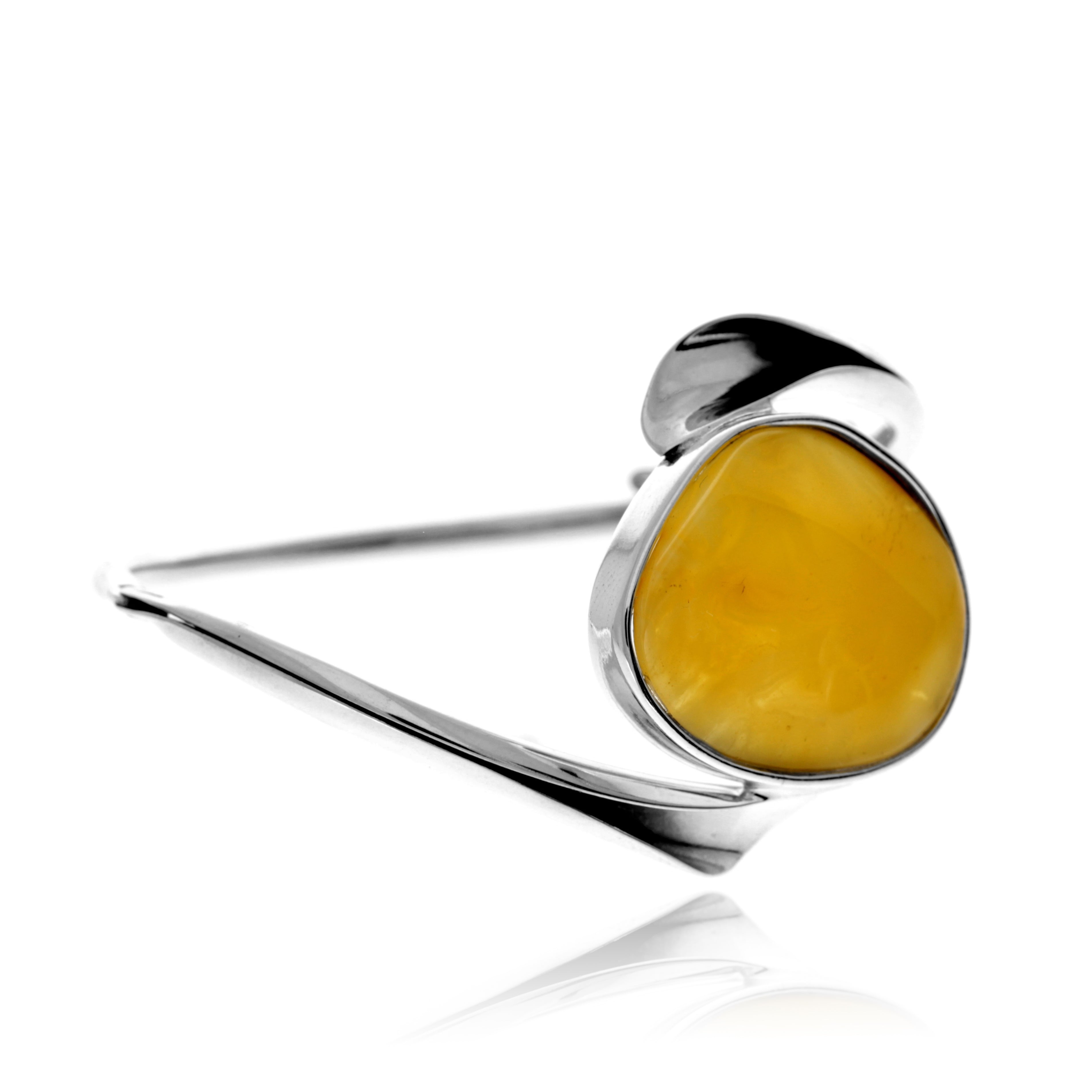 40775a204674b4fd9c6a54fc00e33949