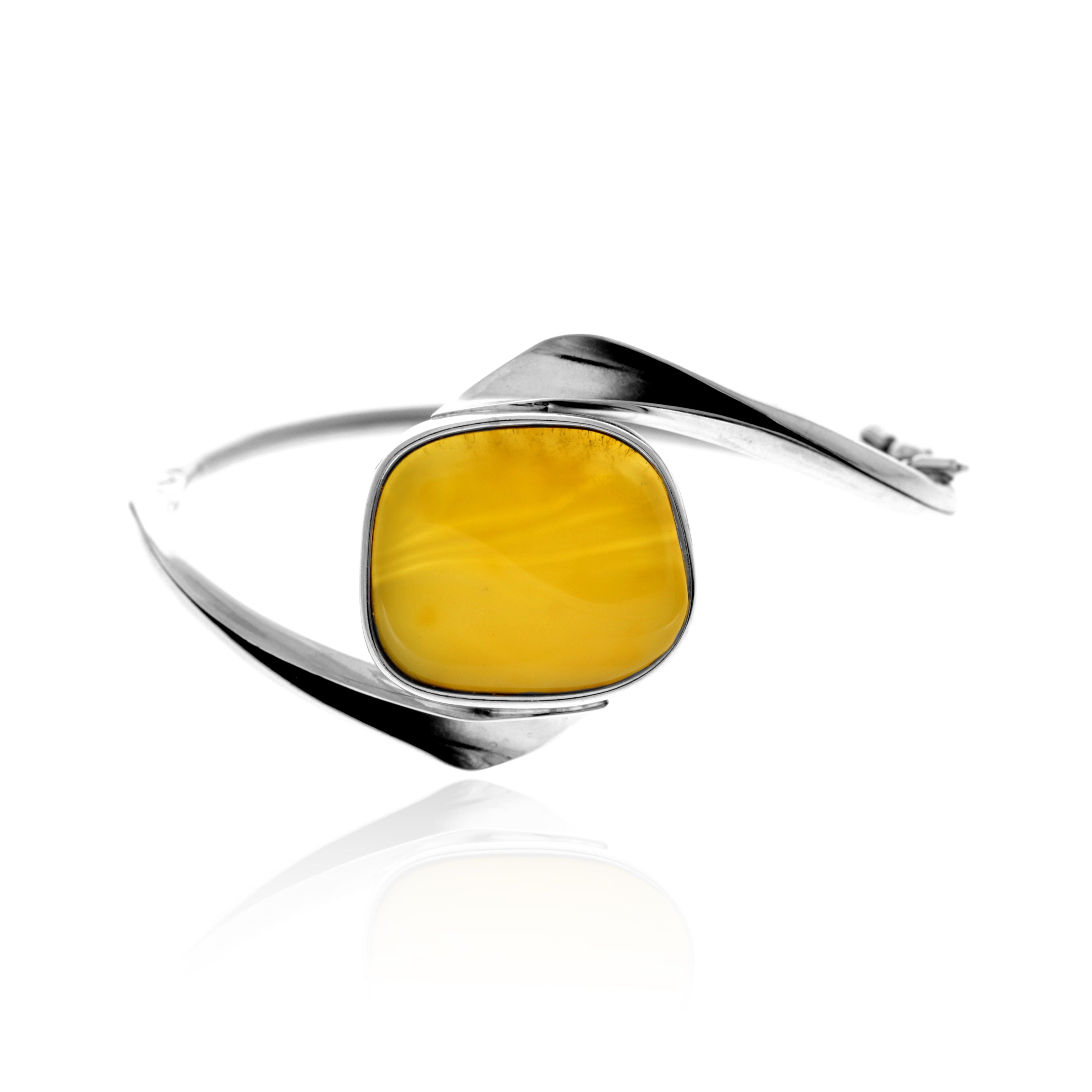 239492e94bb2afeb239ee83f6f83761e