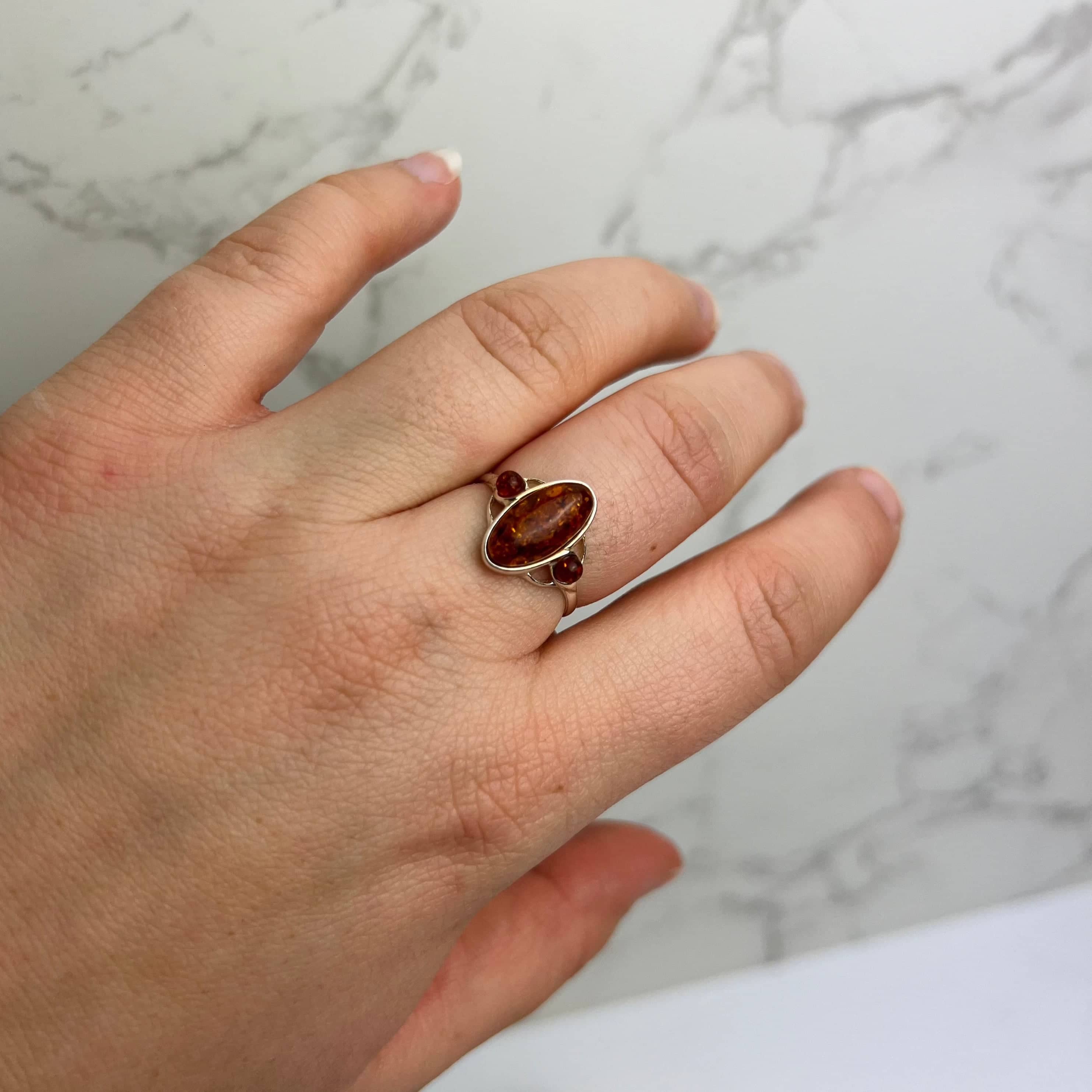 925 Sterling Silver & Genuine Baltic Amber Classic Ring - GL490