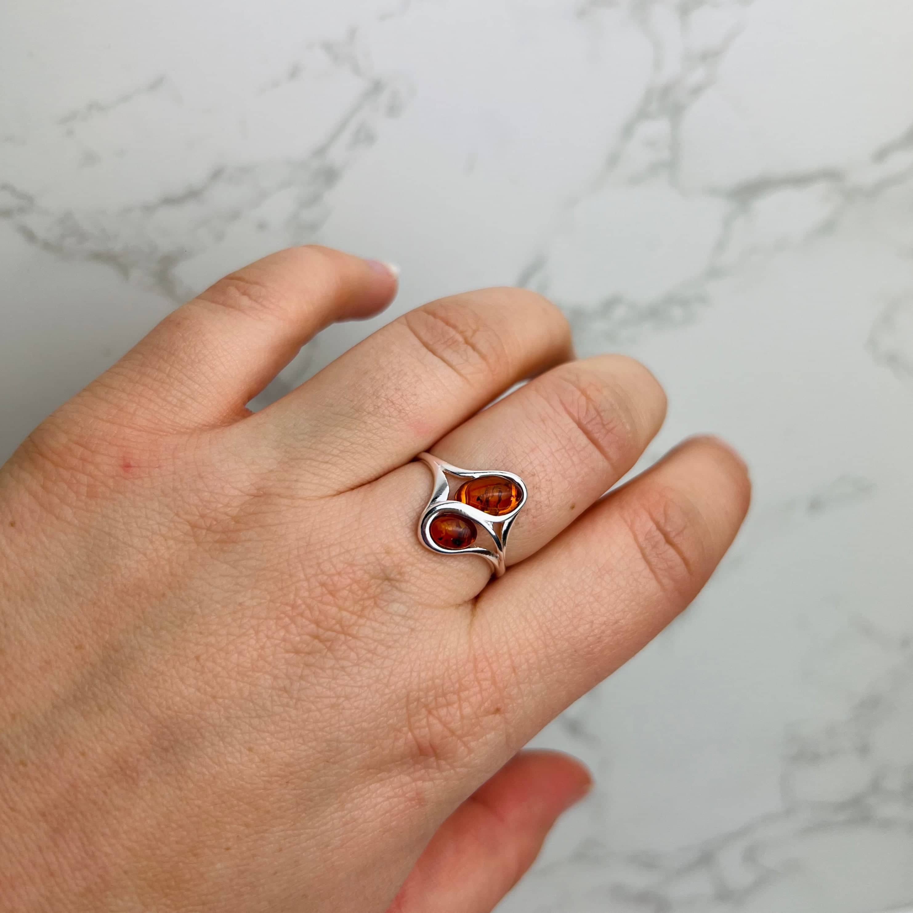 925 Sterling Silver & Genuine Baltic Amber Modern Ring - GL405