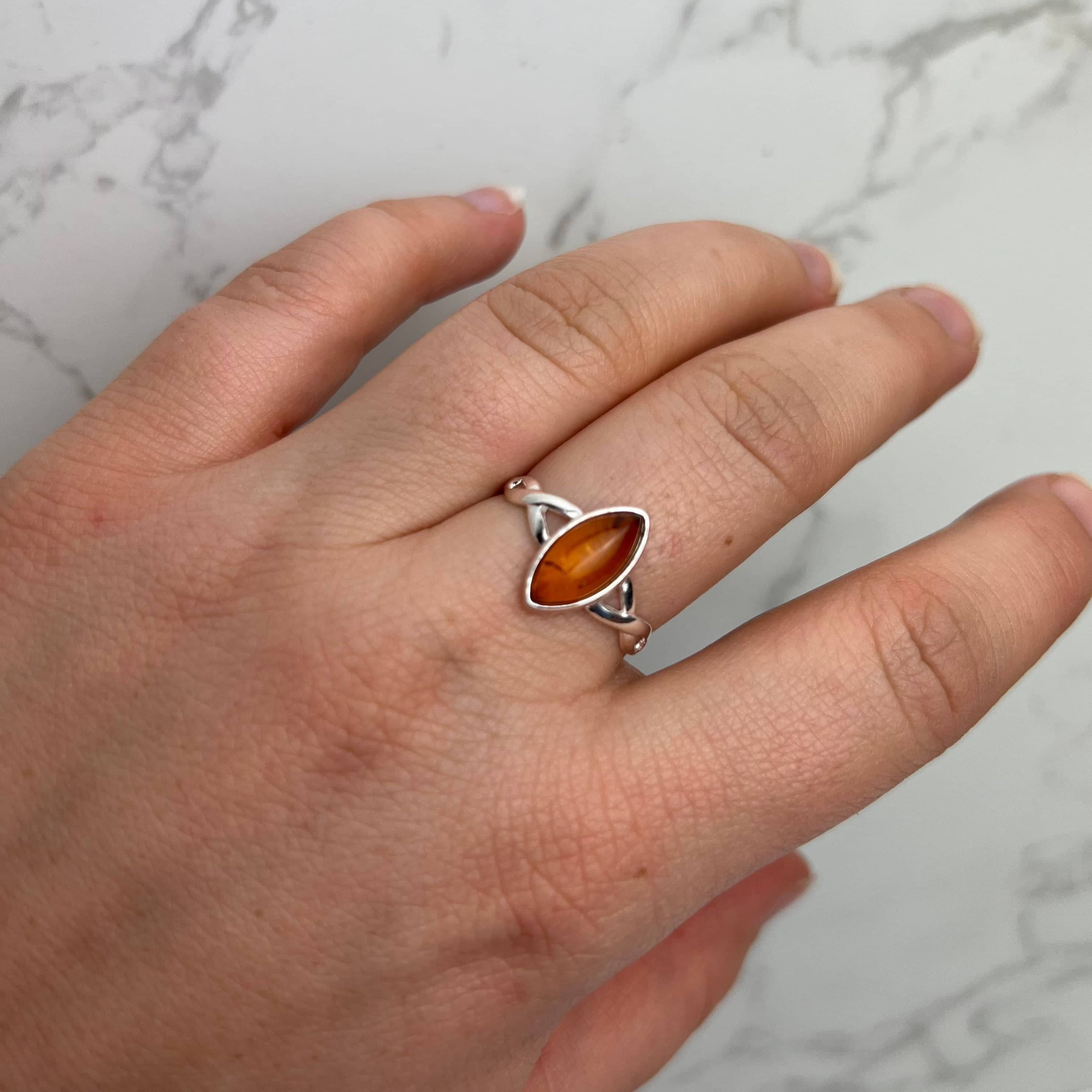 925 Sterling Silver & Baltic Amber Celtic Classic Ring - GL420