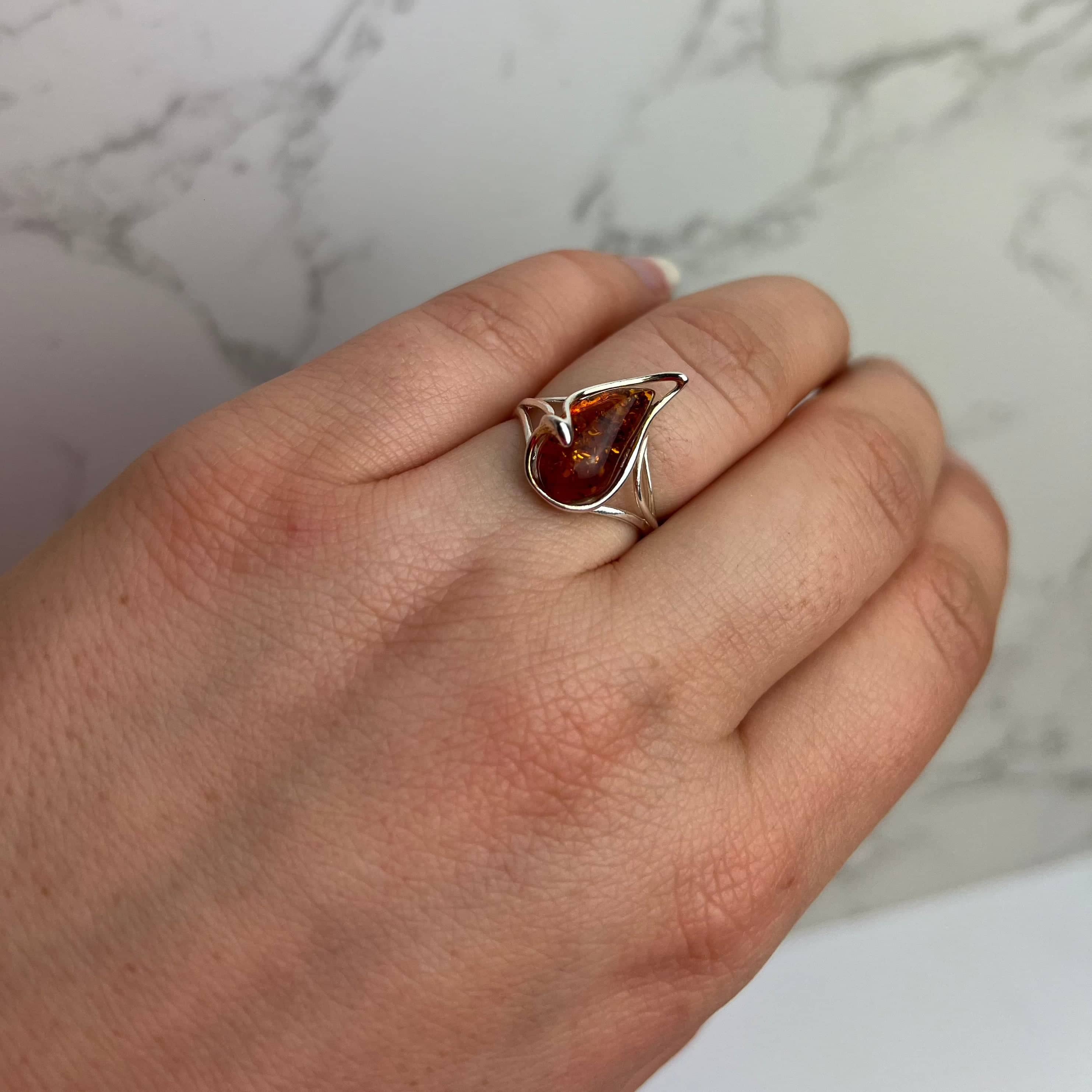 925 Sterling Silver & Genuine Baltic Amber Modern Designer Ring - GL417