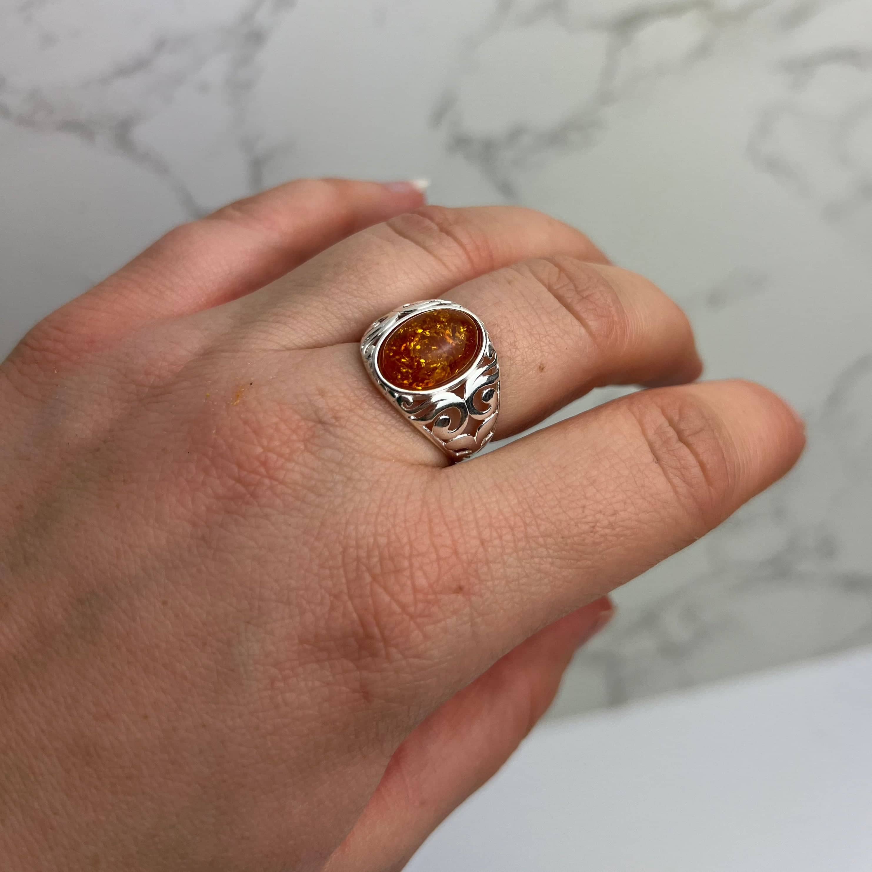 925 Sterling Silver & Genuine Oval Baltic Amber Celtic Large Ring - GL742