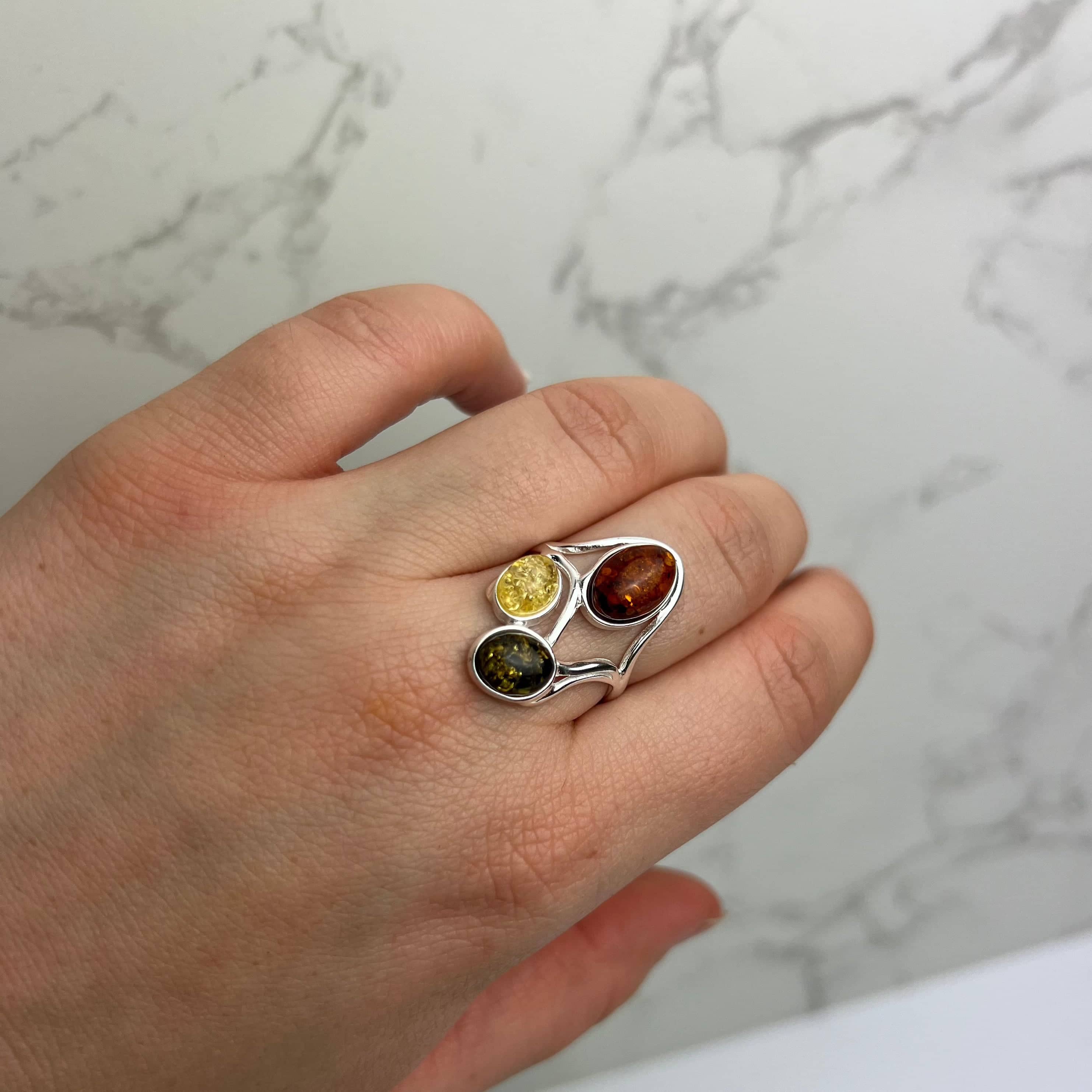 925 Sterling Silver & Baltic Amber 3 Stone Large Classic Ring - 7175