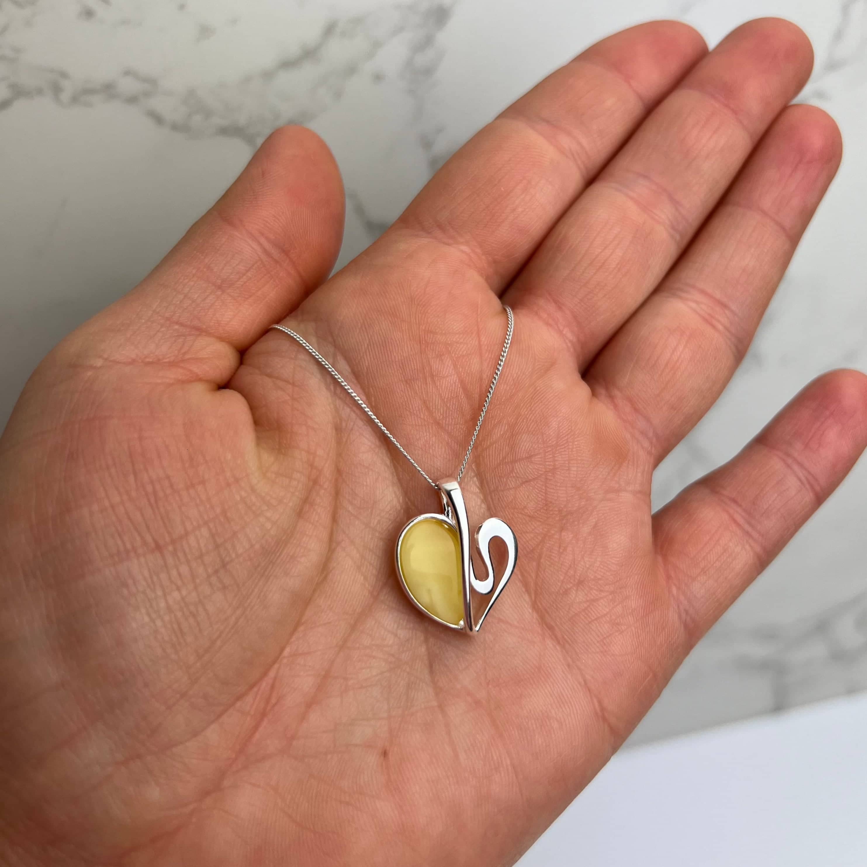 925 Sterling Silver & Baltic Amber Modern Heart Pendant - GL2015