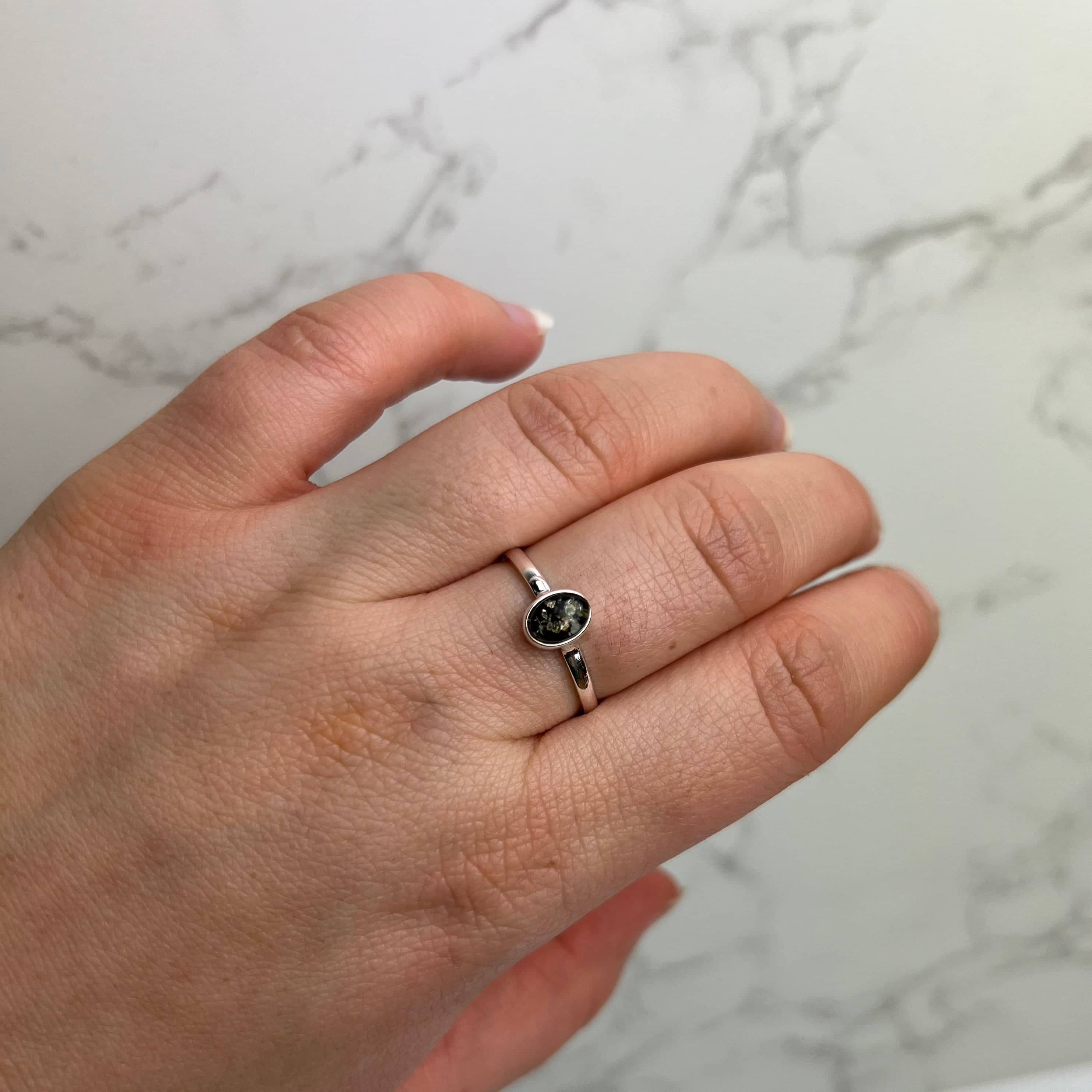 925 Sterling Silver & Baltic Amber Round Classic Ring - 7481