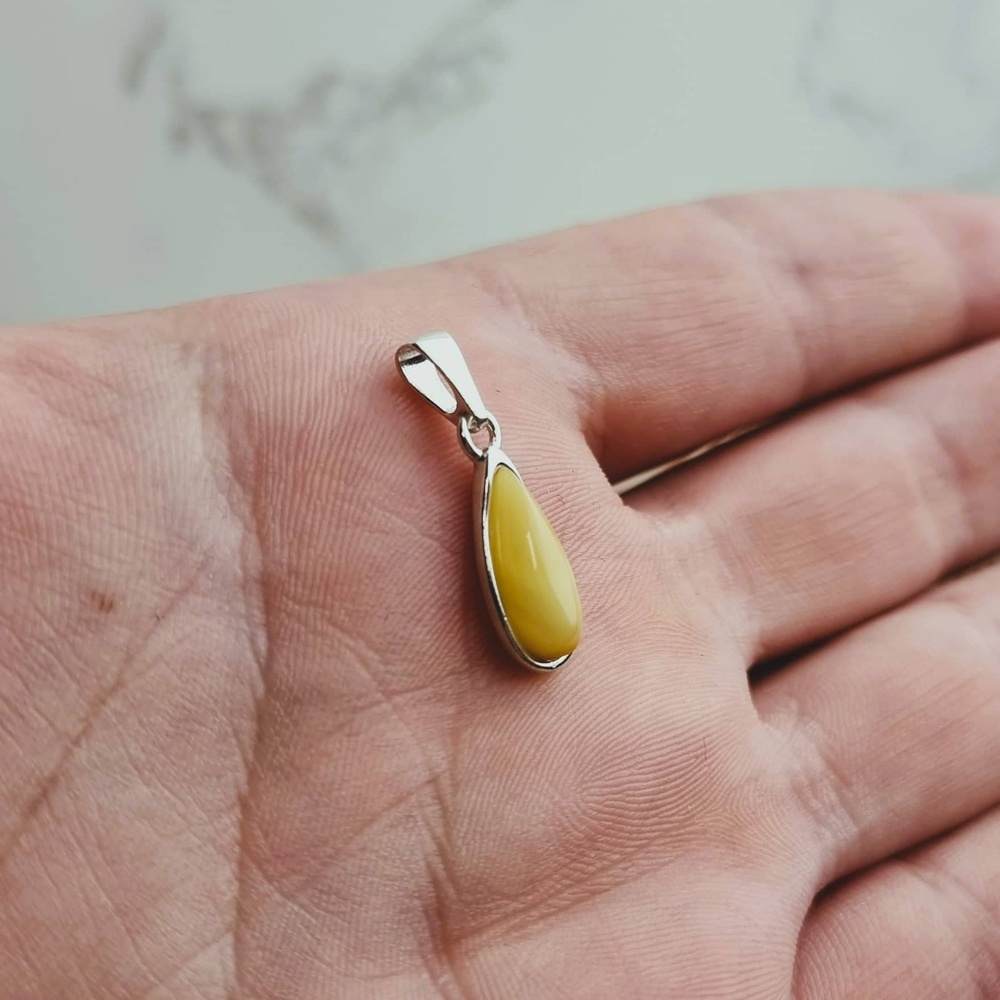 925 Sterling Silver & Genuine Baltic Amber Modern Teardrop Pendant - G236