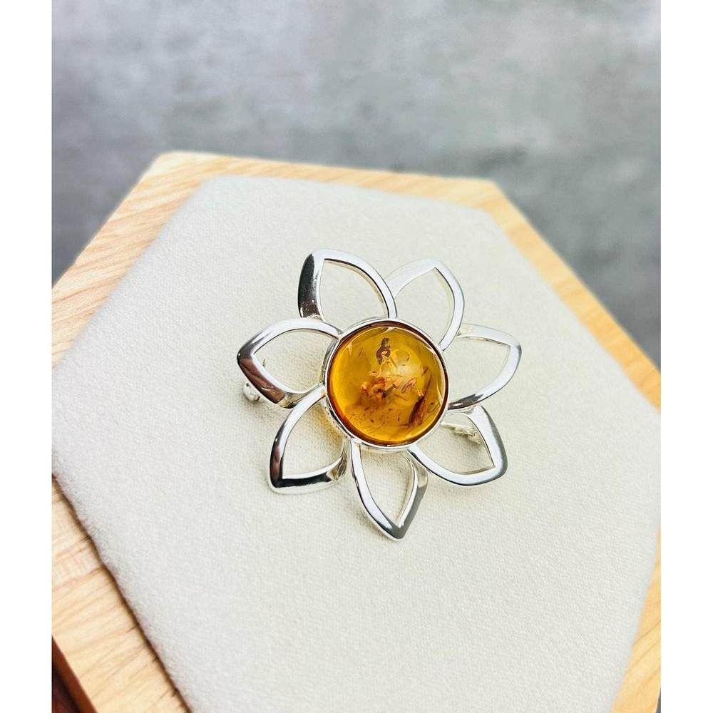 925 Sterling Silver & Baltic Amber Classic Round Flower Brooch - AB01