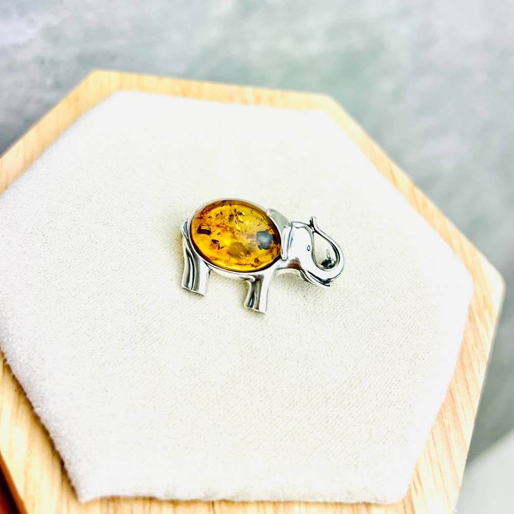 925 Sterling Silver & Baltic Amber Elephant Brooch - 4010