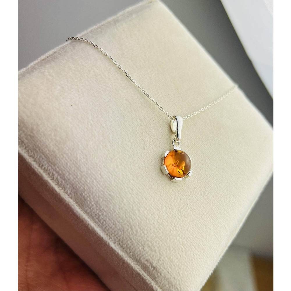 925 Sterling Silver & Genuine Baltic Amber Classic Round Modern Pendant - 1581