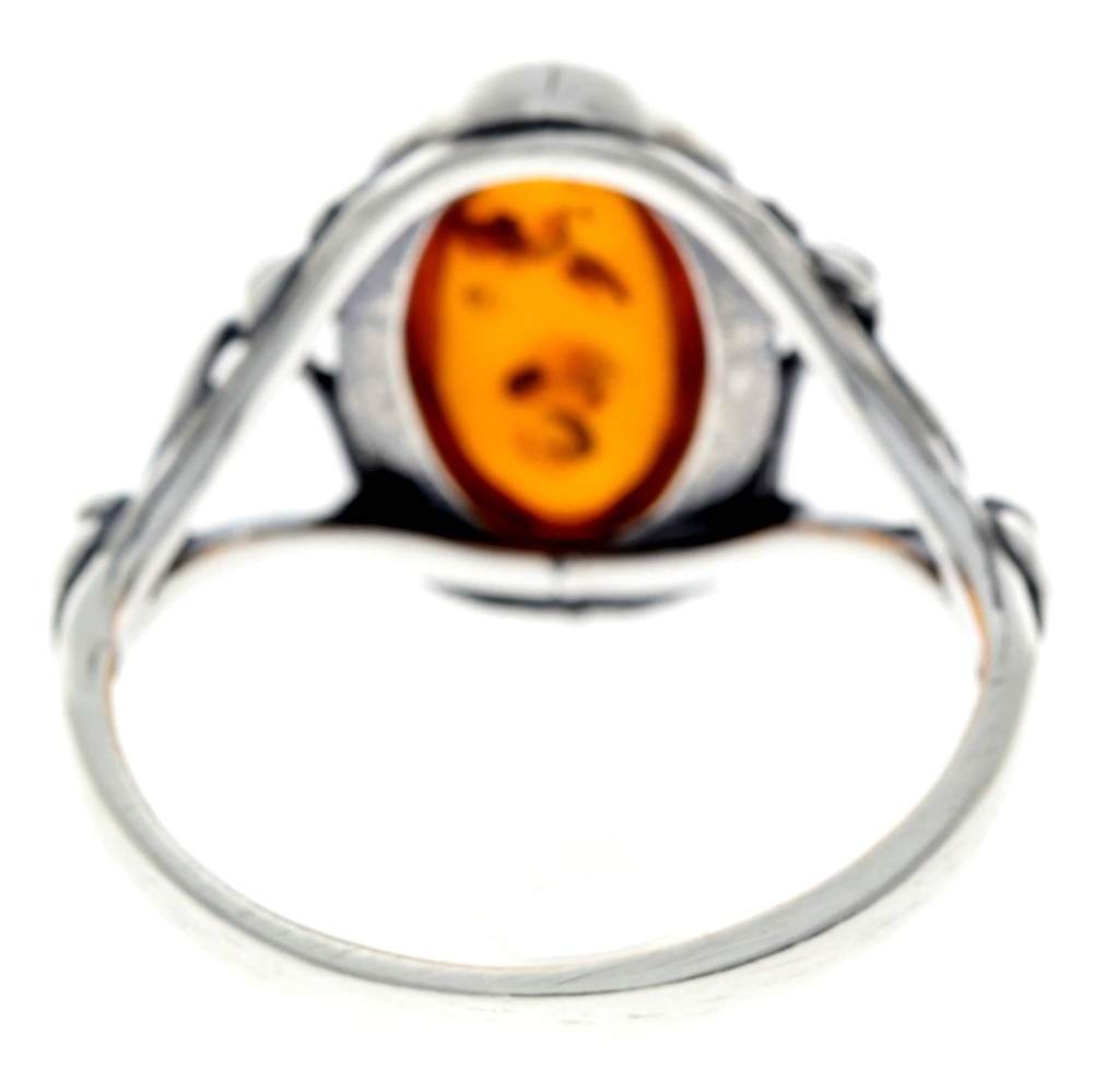 925 Sterling Silver & Genuine Oval Baltic Amber Classic Ring - AR10
