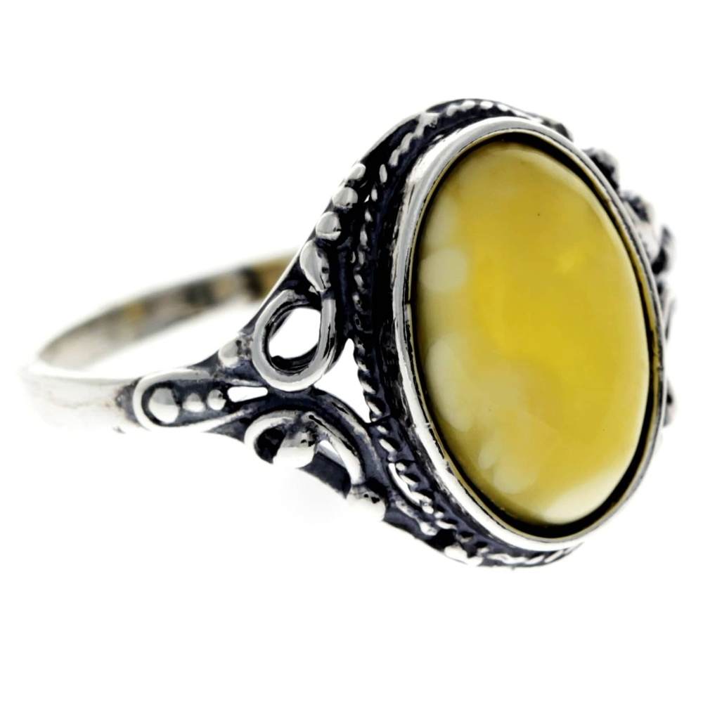 925 Sterling Silver & Genuine Oval Baltic Amber Classic Ring - AR10