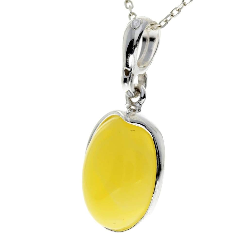925 Sterling Silver & Genuine Baltic Amber Classic Oval Pendant - AX203
