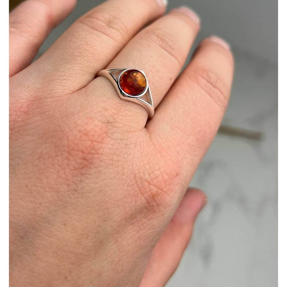 925 Sterling Silver & Baltic Amber Classic Round Stone Ring - M731