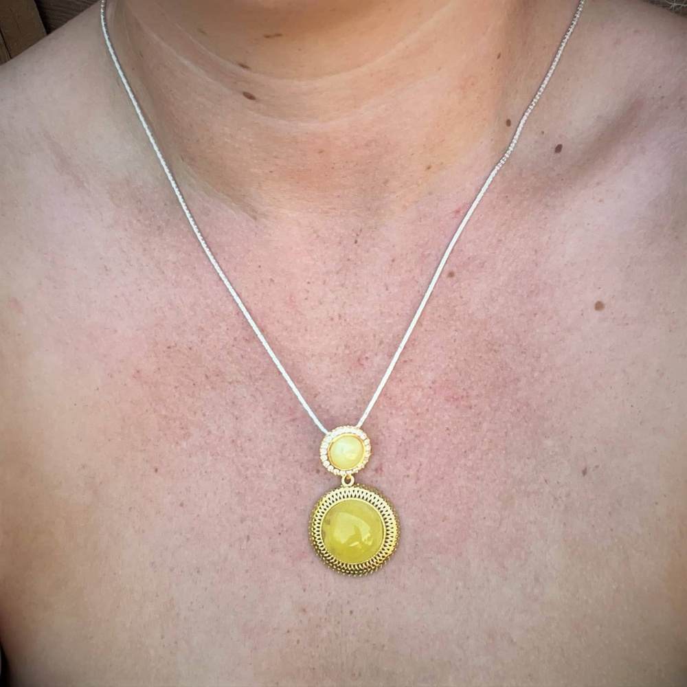 925 Sterling Silver 22 Carat Gold Plated with Genuine Baltic Amber Modern Pendant - MG200