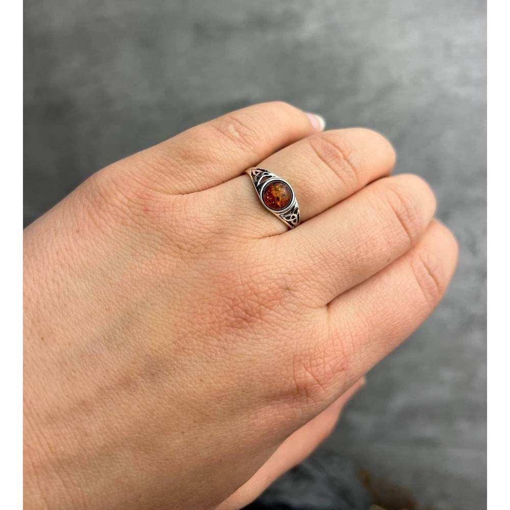 925 Sterling Silver & Genuine Baltic Amber Celtic Ring - AR5
