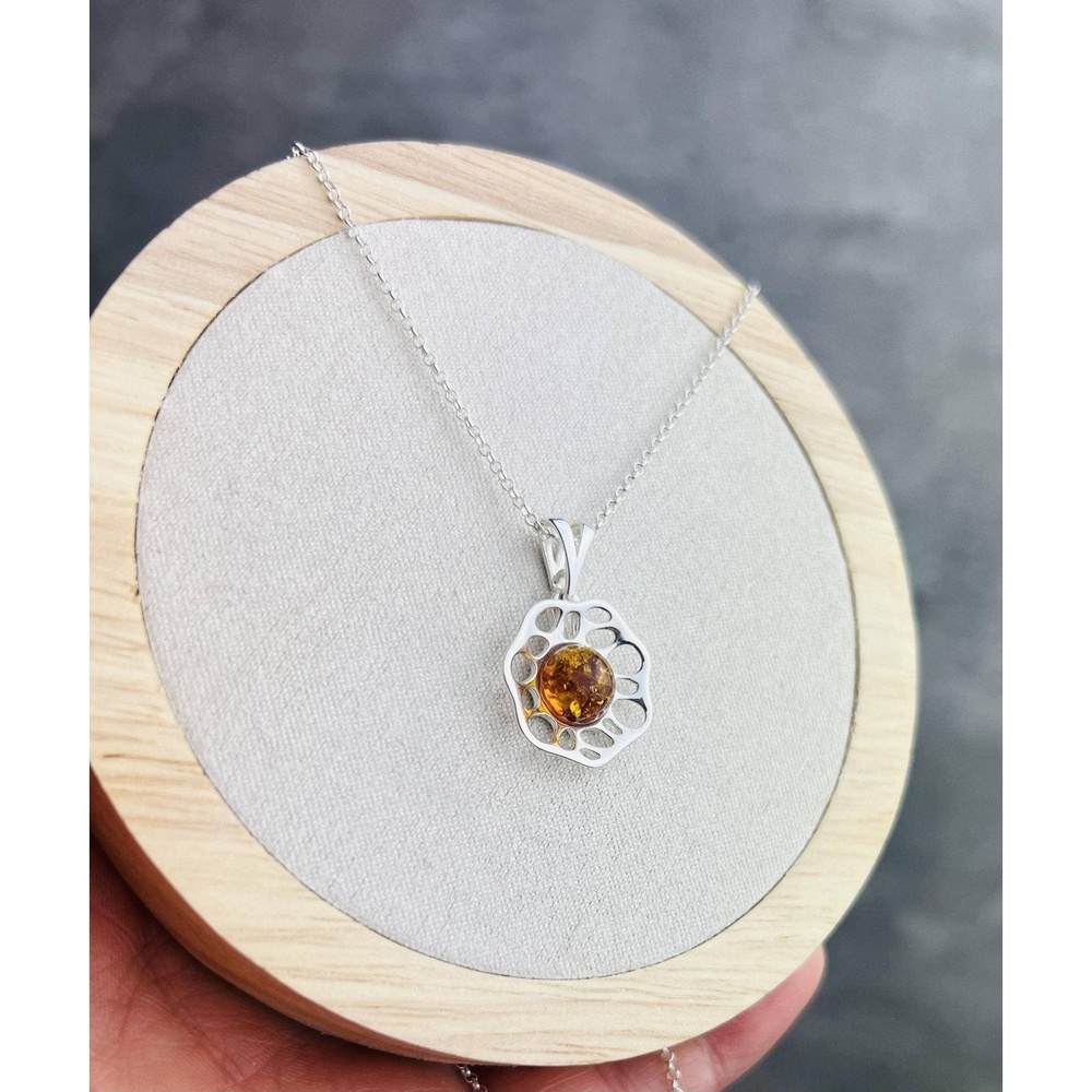 925 Sterling Silver & Genuine Baltic Amber Modern Flower Pendant GL371