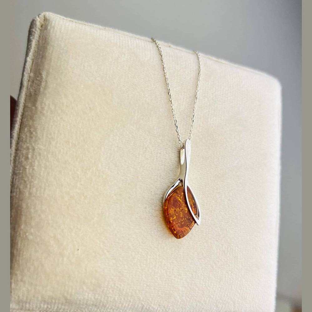 925 Sterling Silver & Genuine Baltic Amber Classic Teardrop Modern Pendant - GL282
