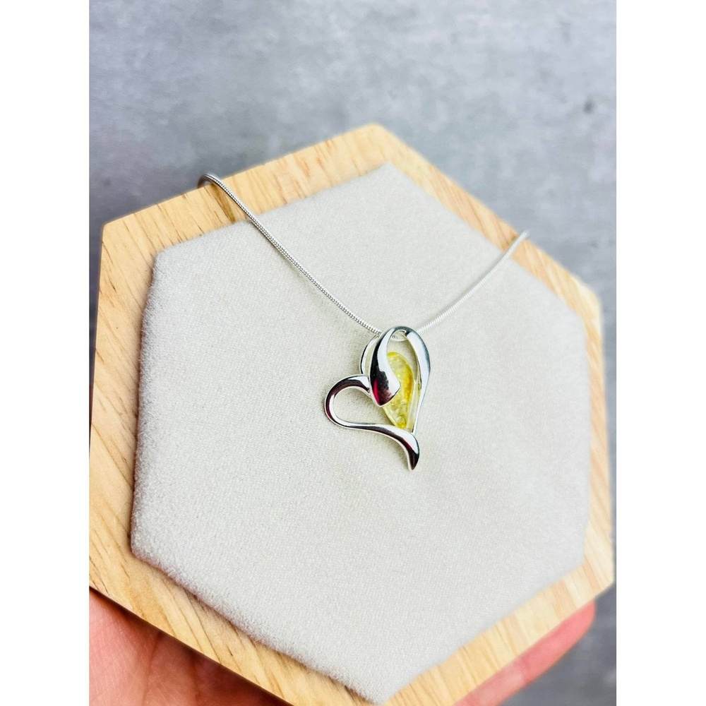 925 Sterling Silver & Genuine Baltic Amber Heart Pendant - GL346