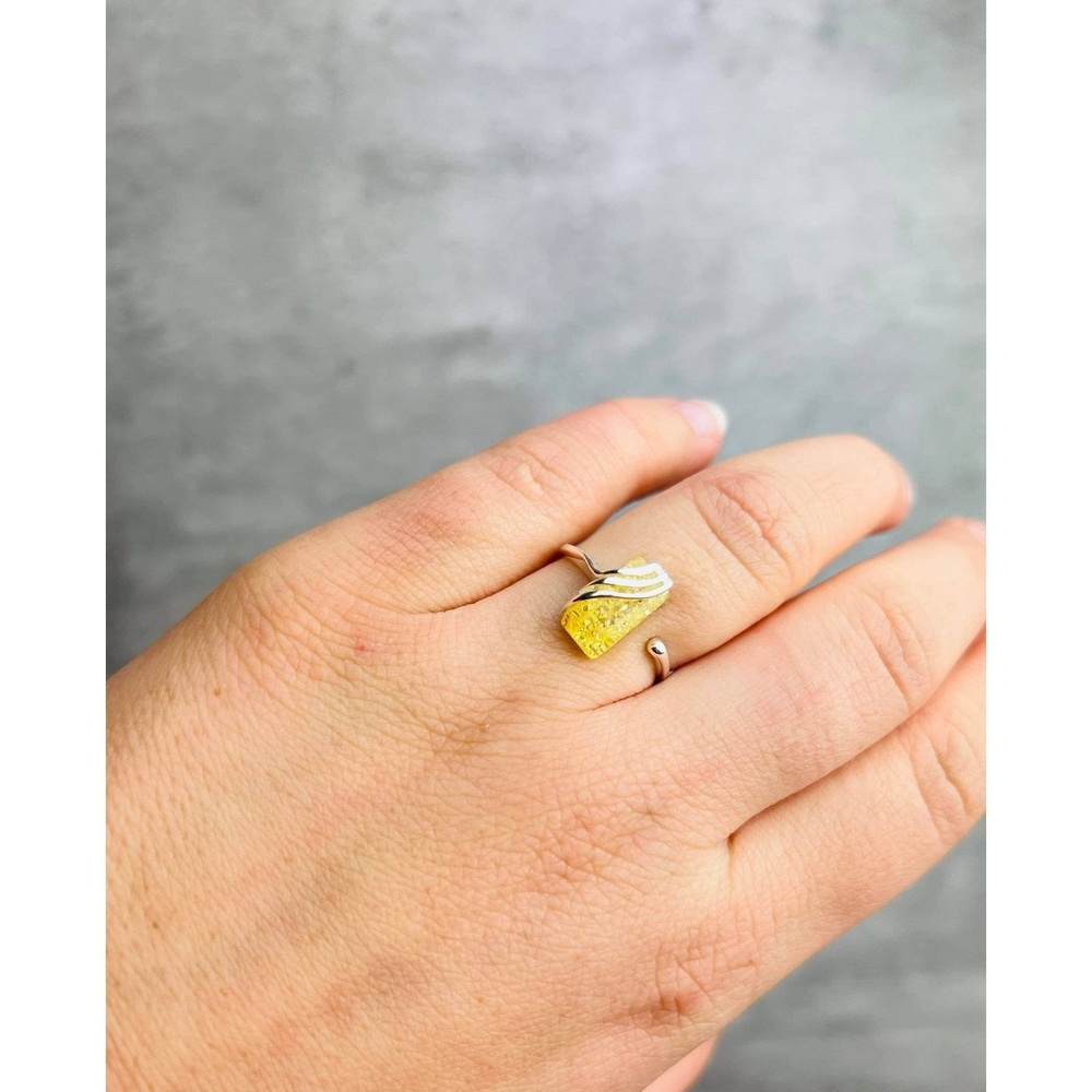 925 Sterling Silver & Genuine Baltic Amber Rectangular Modern Adjustable Ring - GL418A