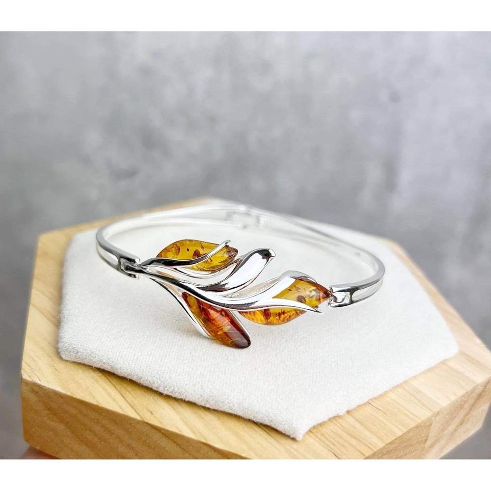 925 Sterling Silver & Baltic Amber 3 Stone Modern Bangle - GL548