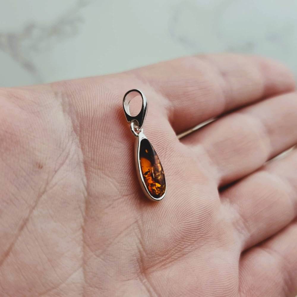 925 Sterling Silver & Genuine Baltic Amber Modern Teardrop Pendant - G236