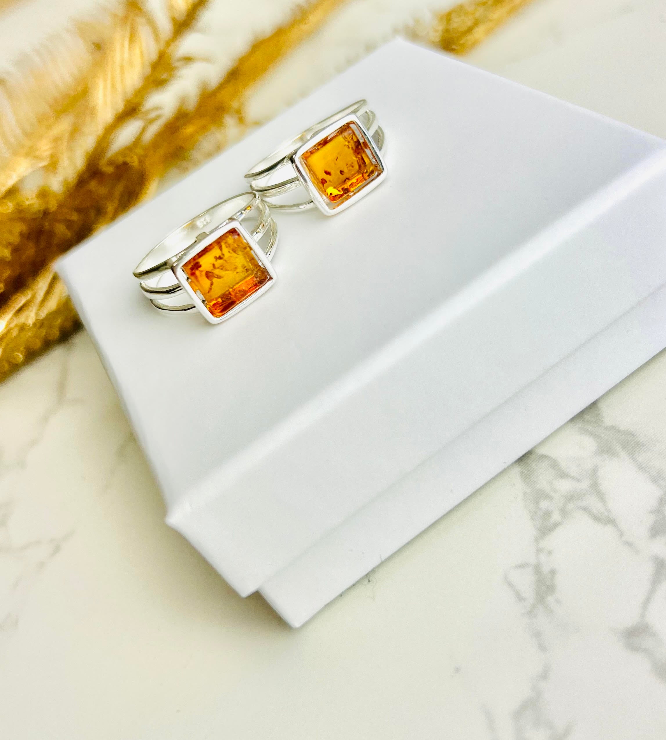 925 Sterling Silver & Genuine Baltic Amber Square Modern Ring - GL746