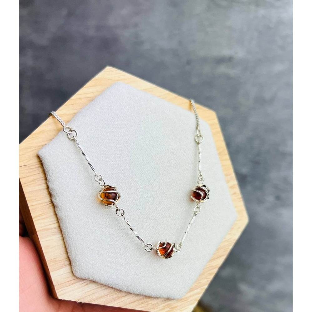 925 Sterling Silver & Genuine Baltic Amber Modern Necklace on Curbs Chain - GL903