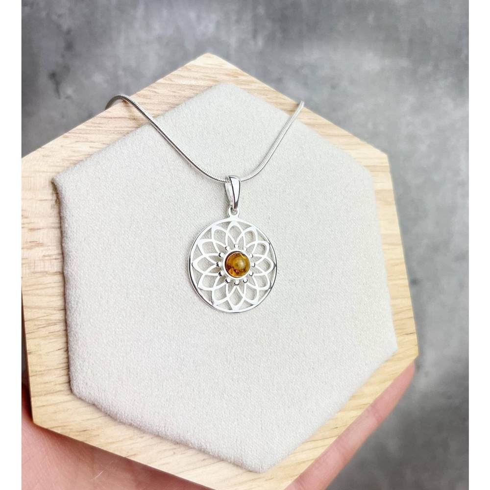 925 Sterling Silver & Baltic Amber Celtic Pendant - GL2005S